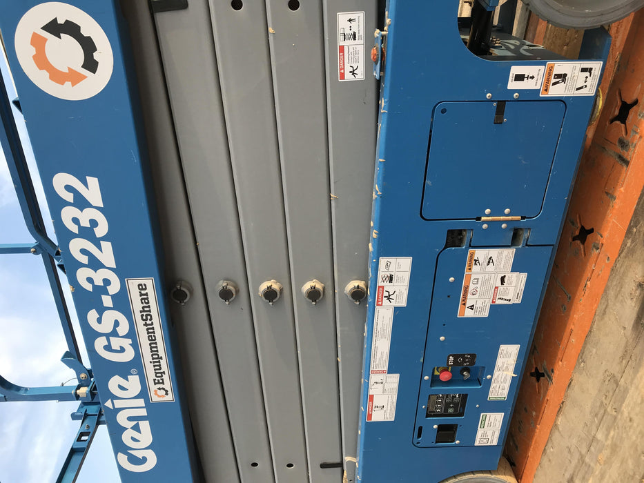 2018 Genie GS-3232 GS-3232 w/Folding rails, Half height swing gate