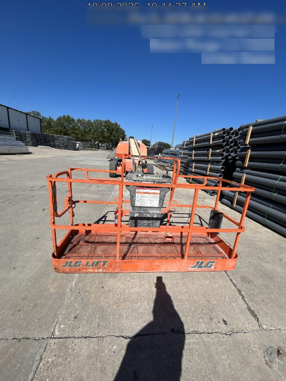 2016 JLG 660SJ