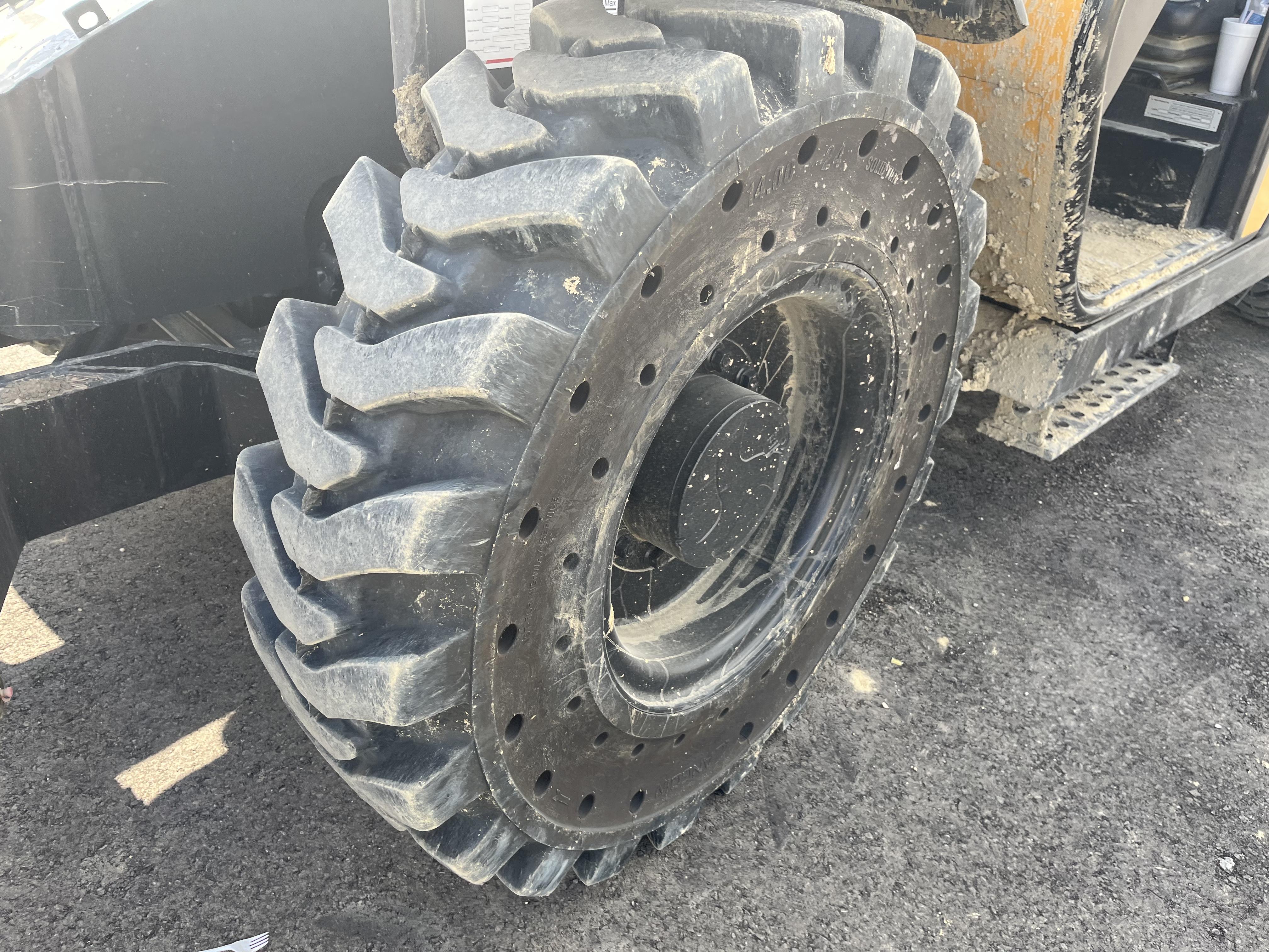 2023 SANY STH1056