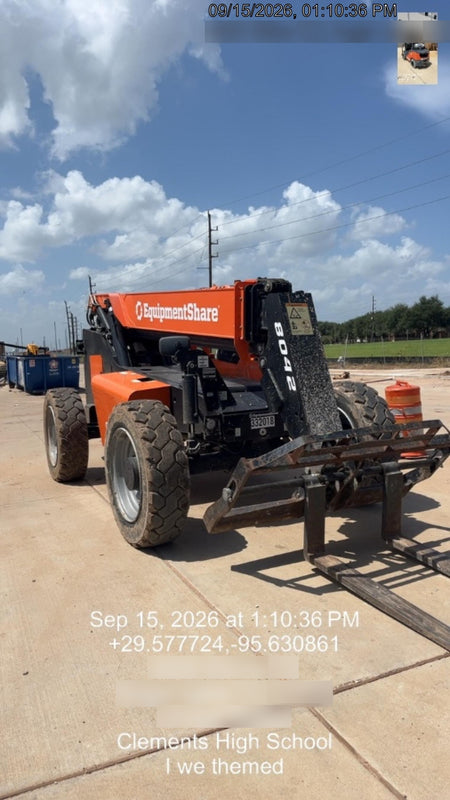 2023 SKYTRAK 8042