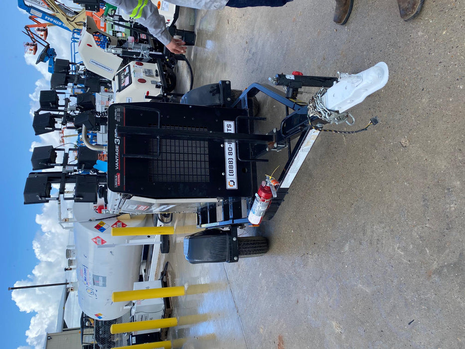 2019 Lincoln Electric Vantage 322 Ready-Pak 3, Two Wheel Trailer, Fender and Light Kit, Cable Rack