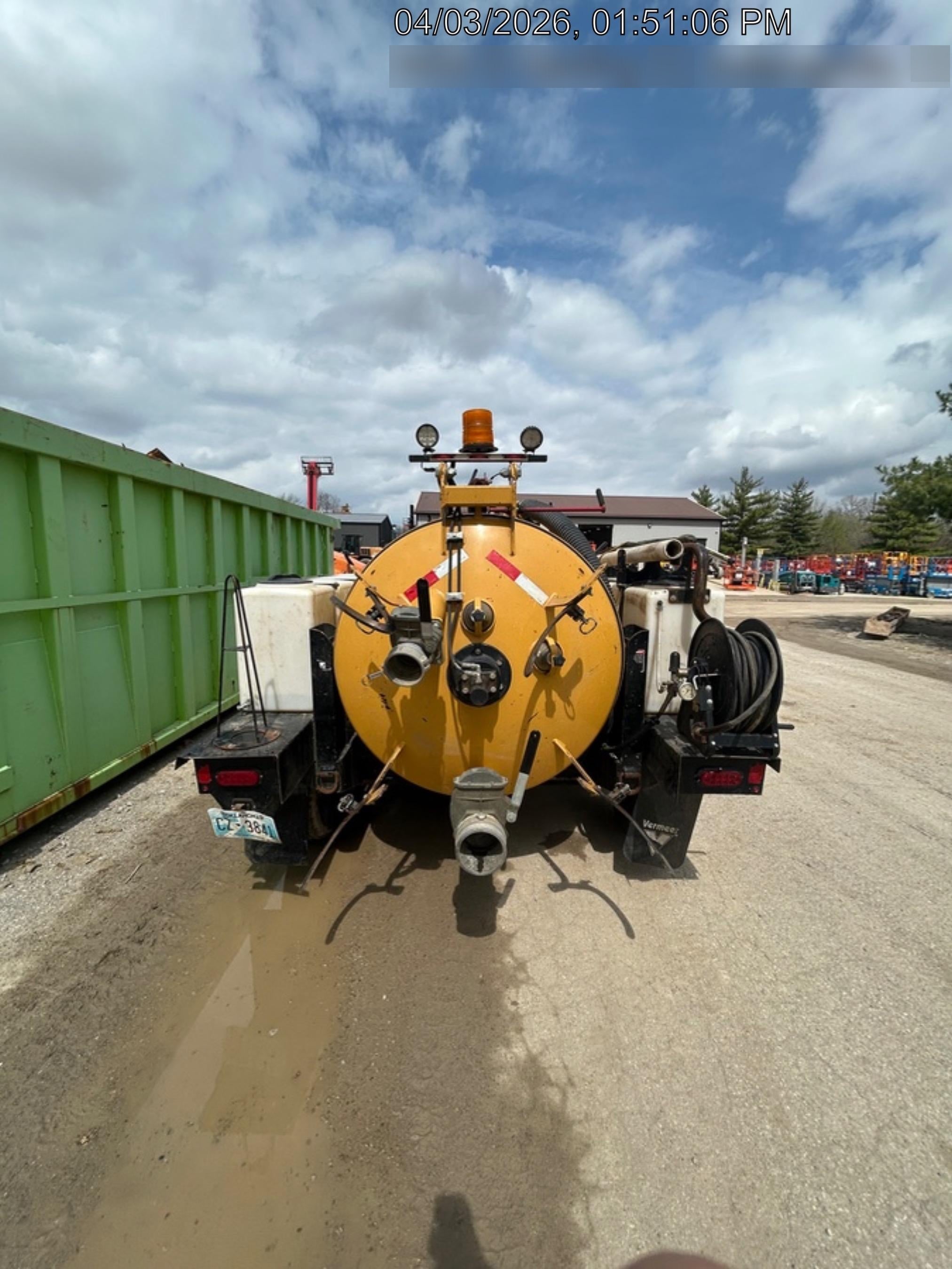 2023 VAC-TRON LP573XDT