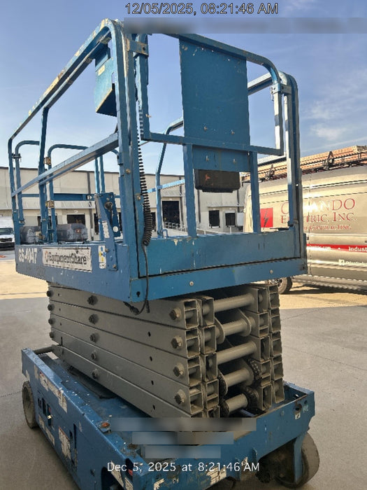 2019 Genie GS-4047 Folding rails with half height swing gate