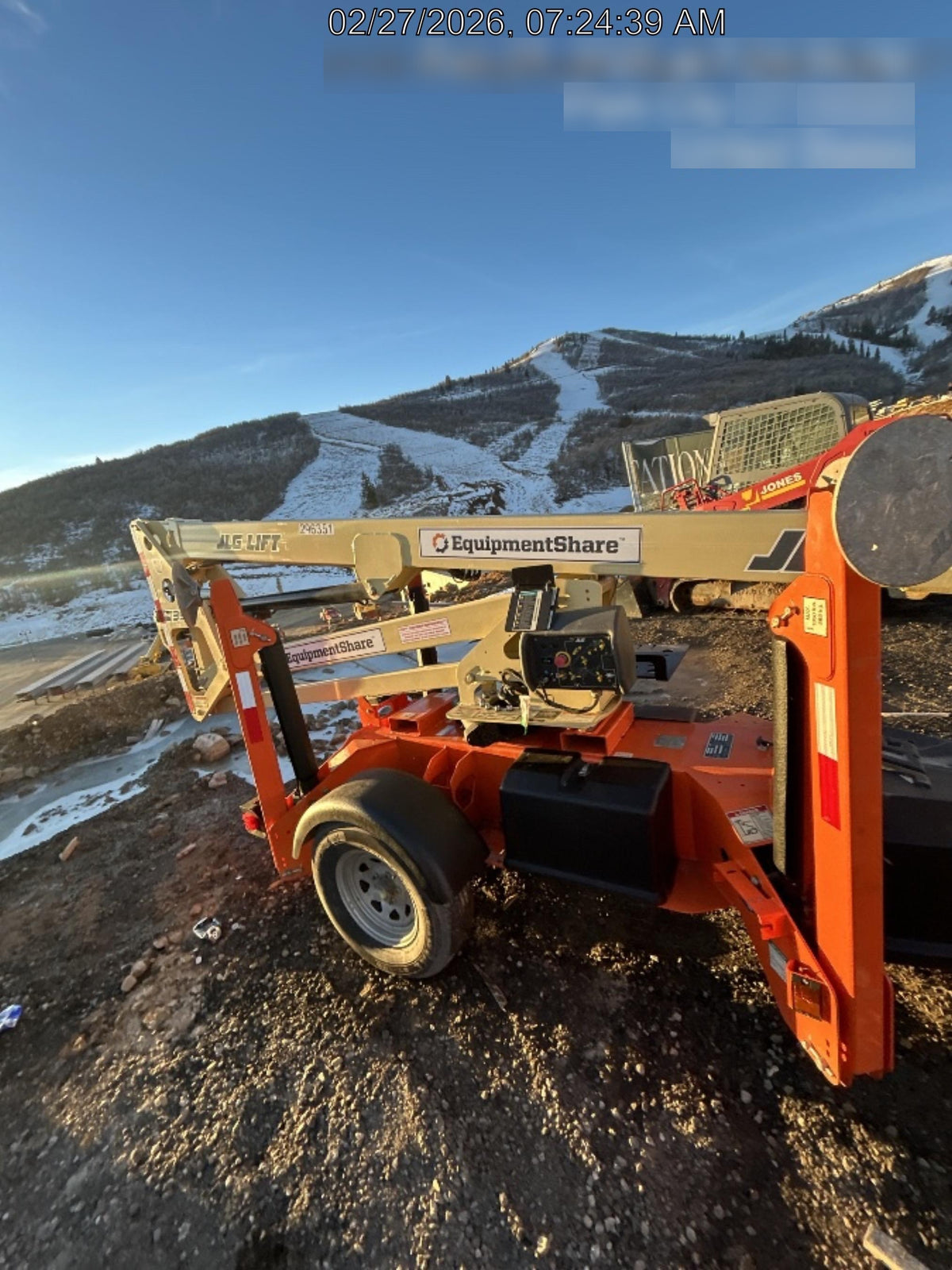 2023 JLG T350