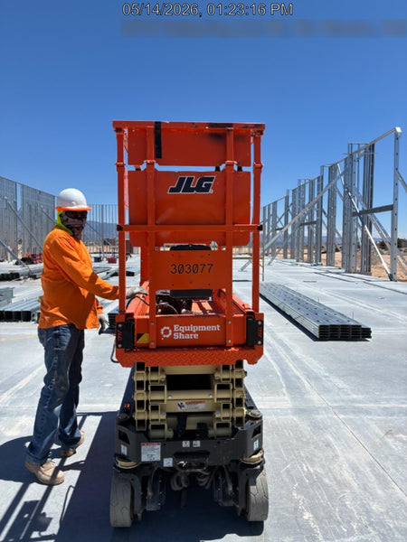 2023 JLG ES1932