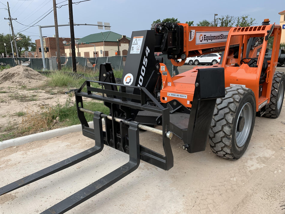 2021 SKYTRAK 10054