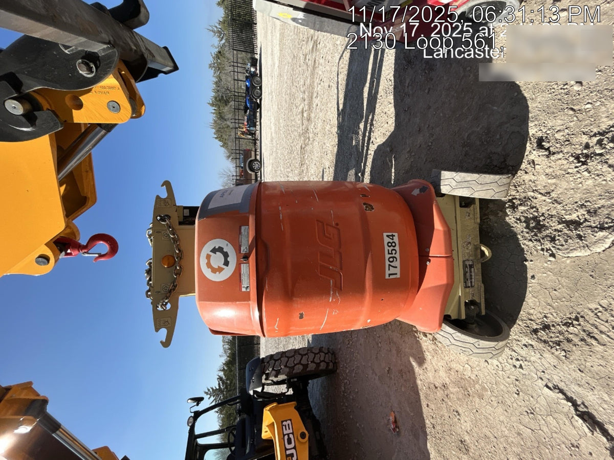 2021 JLG 26E
