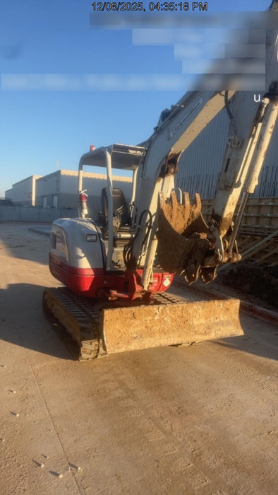 2021 TAKEUCHI TB235-2R