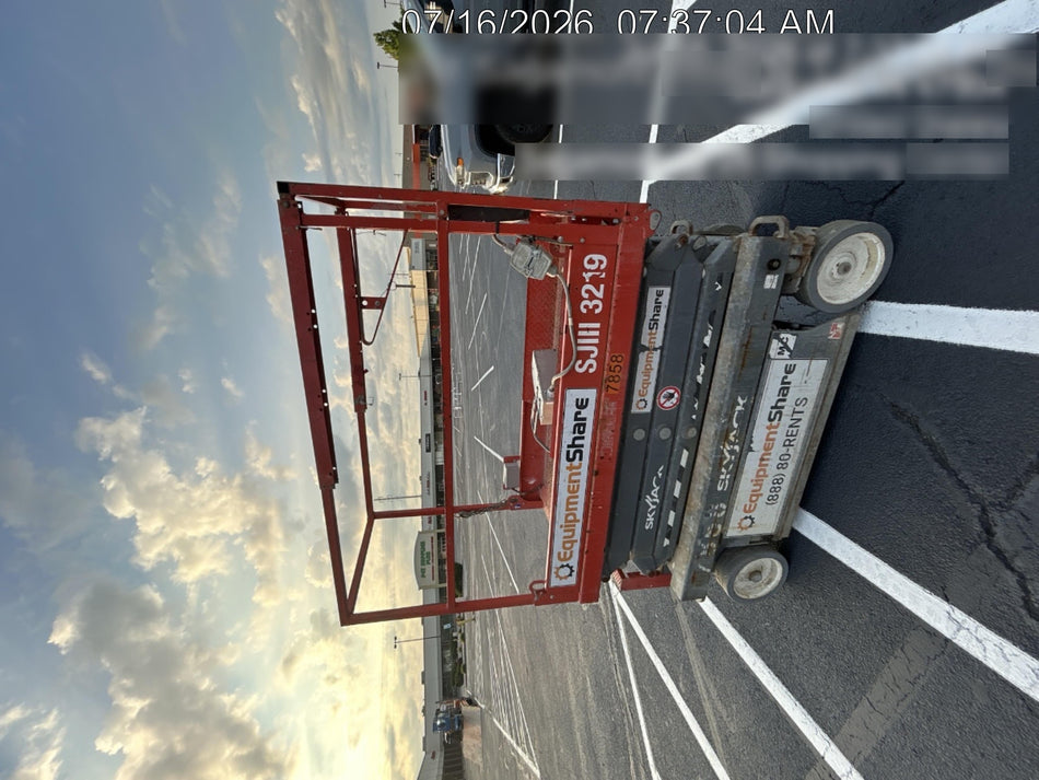 2018 Skyjack SJIII-3219 Skyjack SJIII3219 Scissor Lift w/Trojan Batteries