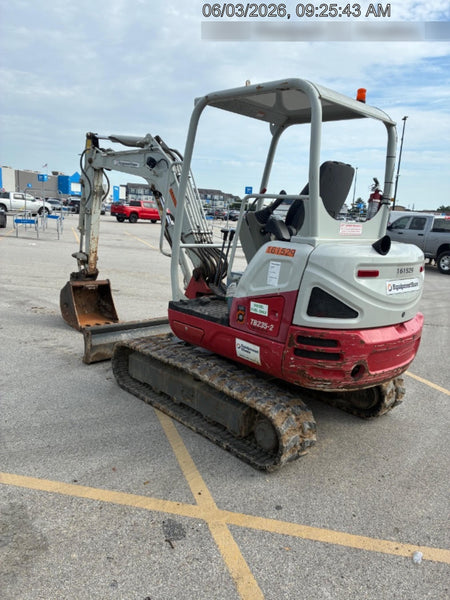 2021 TAKEUCHI TB235-2R