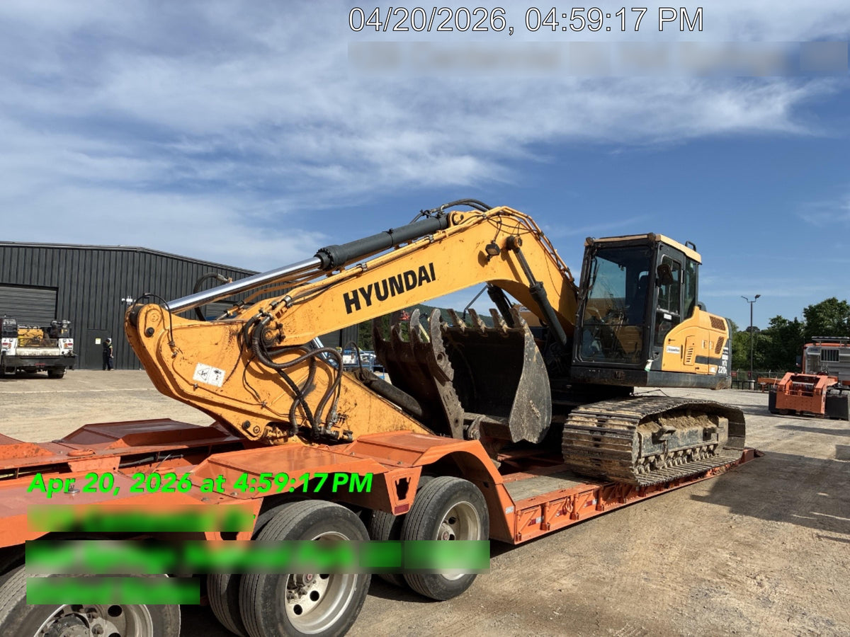 2016 HYUNDAI HX220L