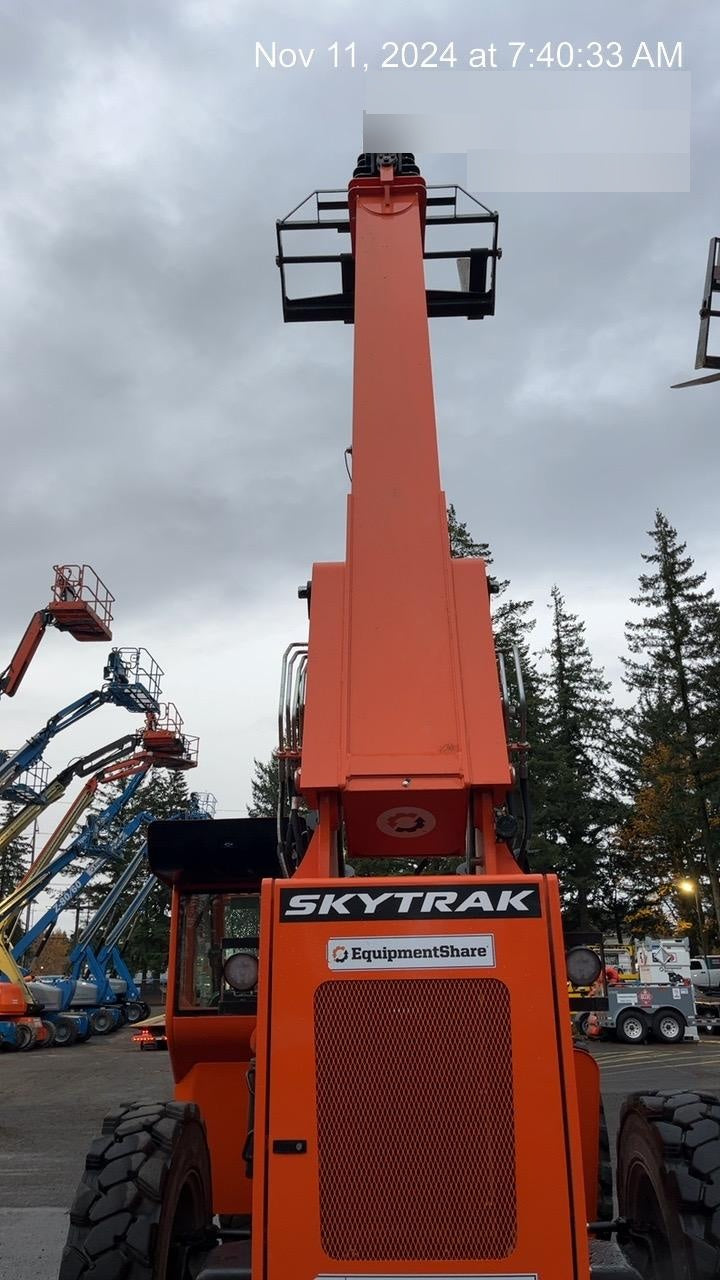 2023 SKYTRAK 12054