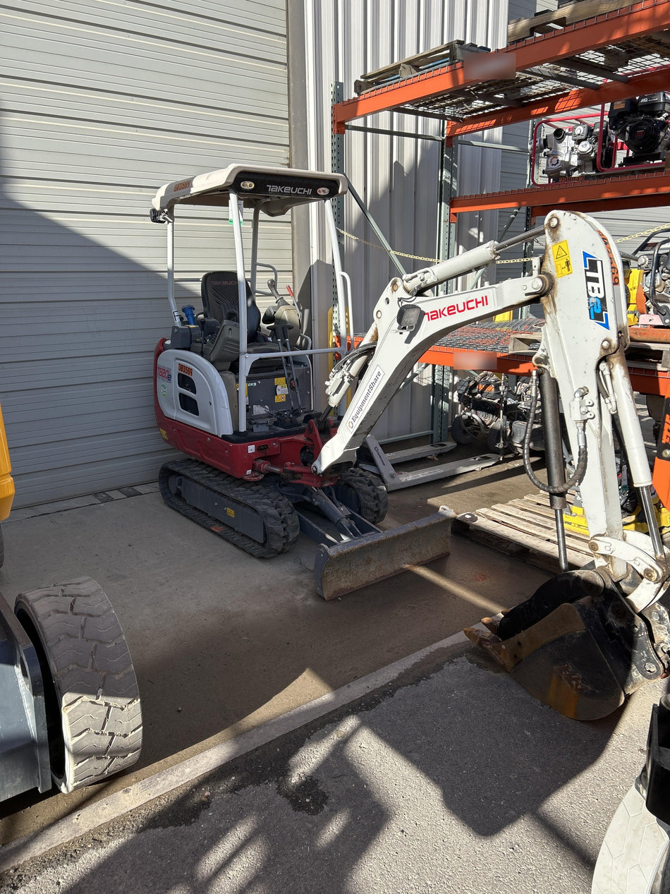 2023 TAKEUCHI TB20e