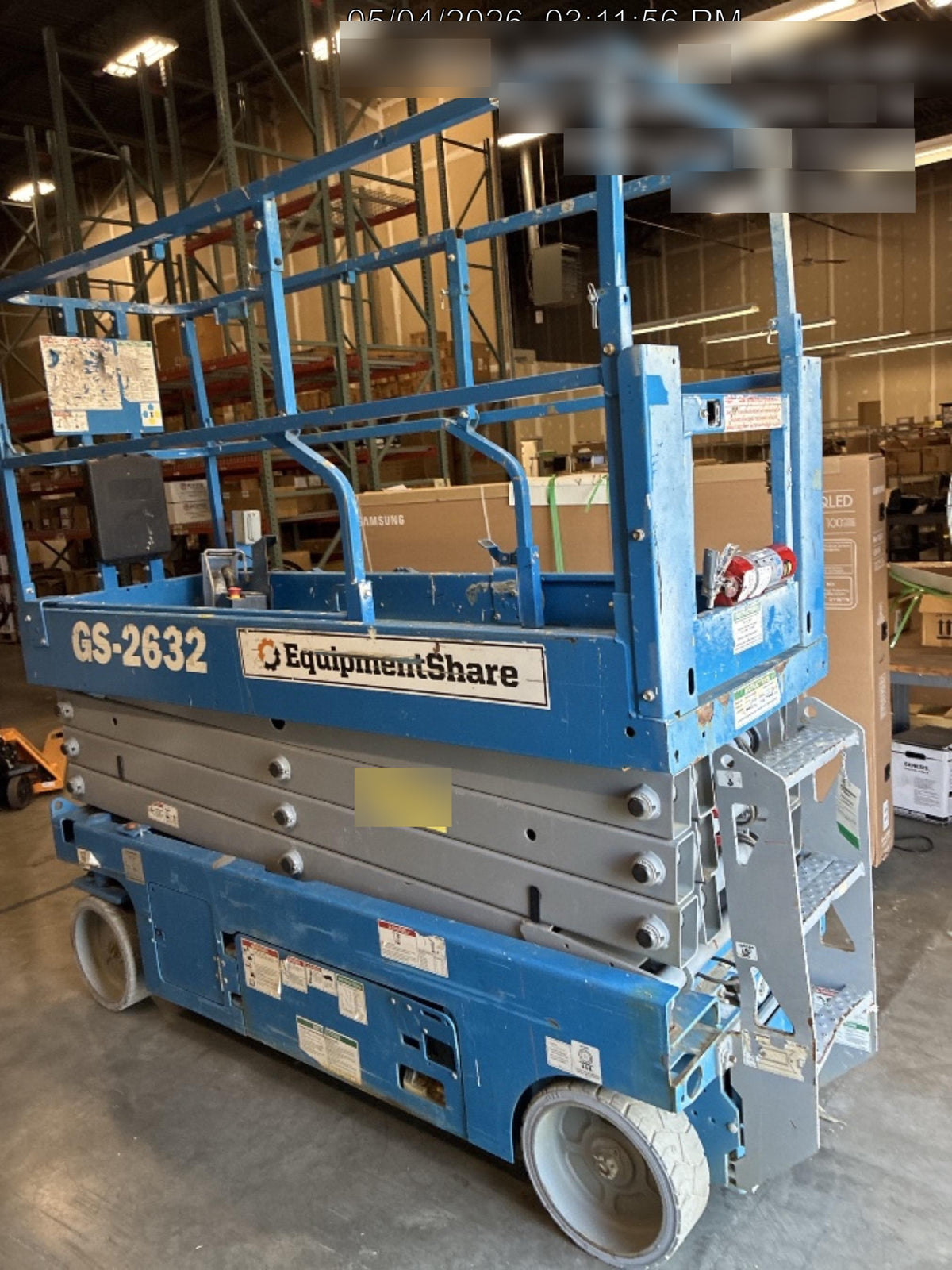 2019 Genie GS-2632 Folding rails with half height swing gate
