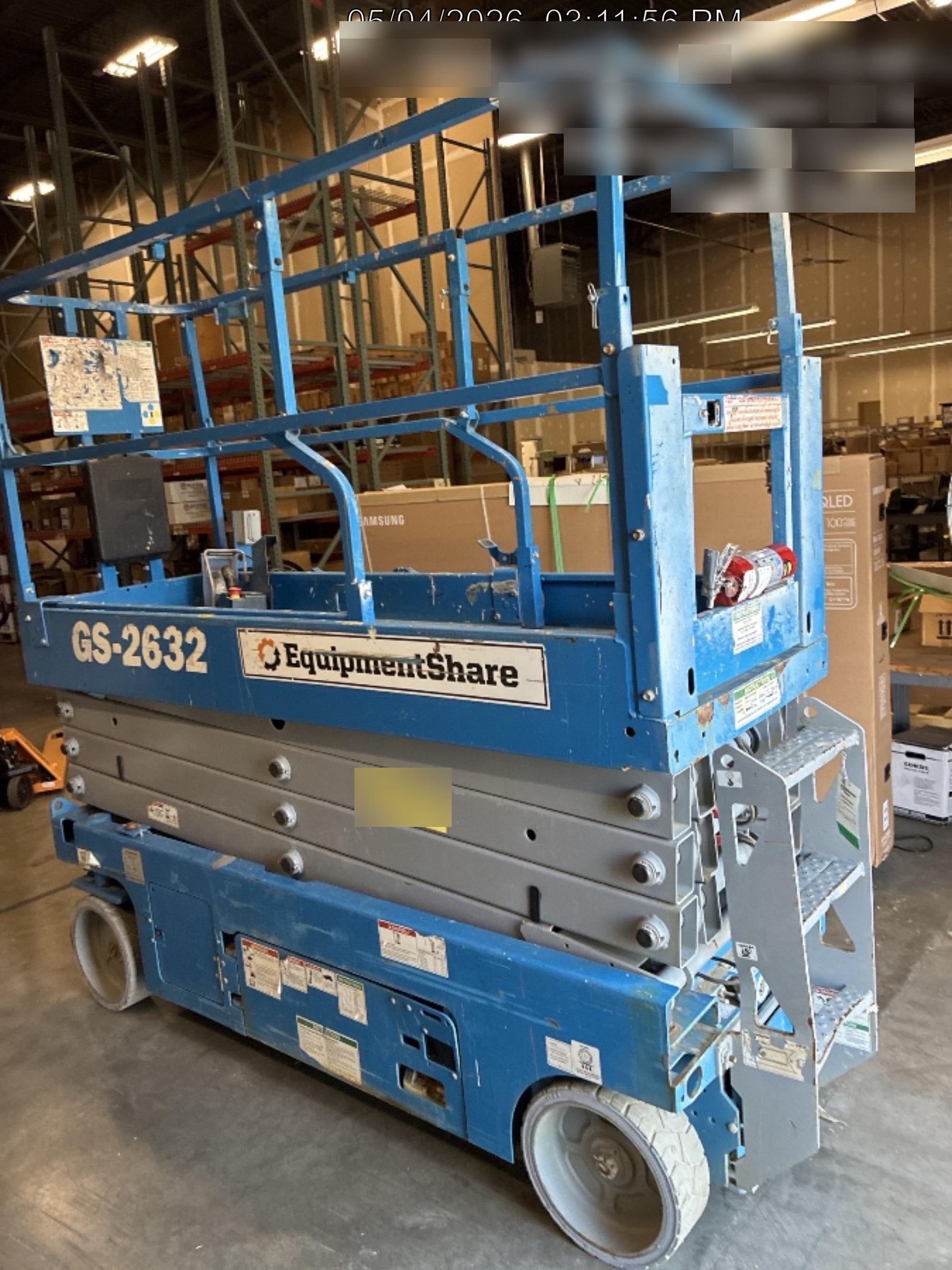 2019 Genie GS-2632 Folding rails with half height swing gate