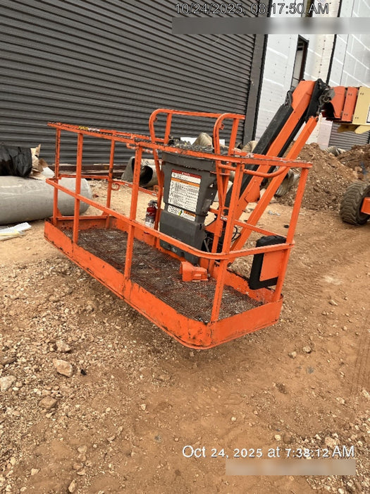 2019 JLG 660SJ