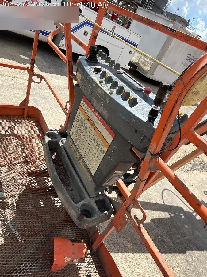 2019 JLG 660SJ