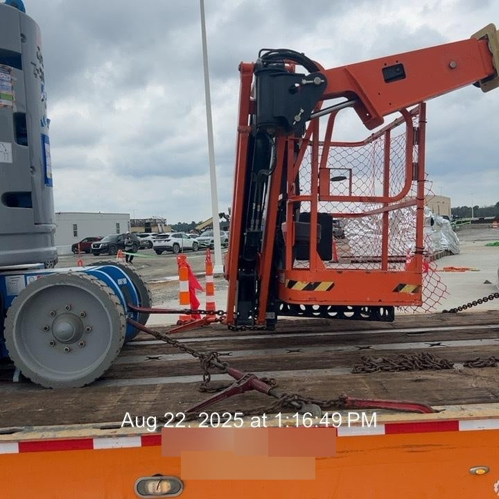 2021 JLG E300AJP