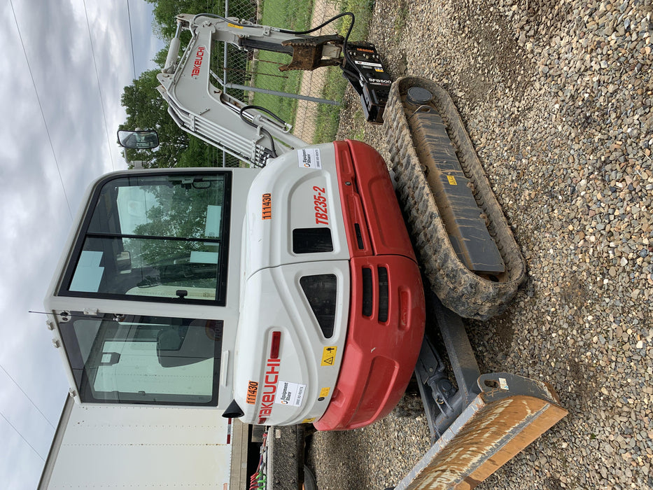 2020 TAKEUCHI TB-235-2CR