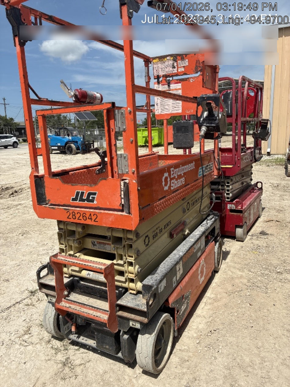 2022 JLG ES1932