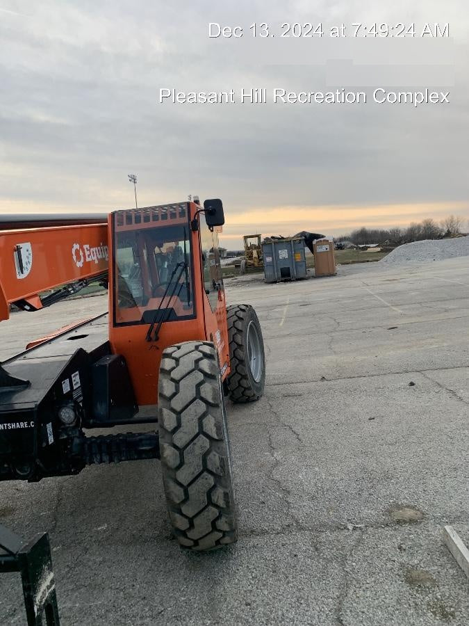 2024 SKYTRAK 8042