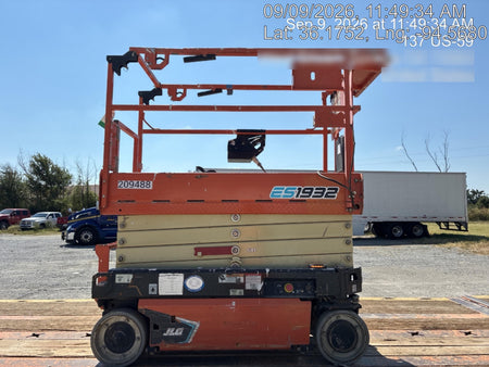 2022 JLG ES1932