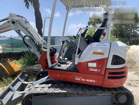 2025 TAKEUCHI TB250-2R