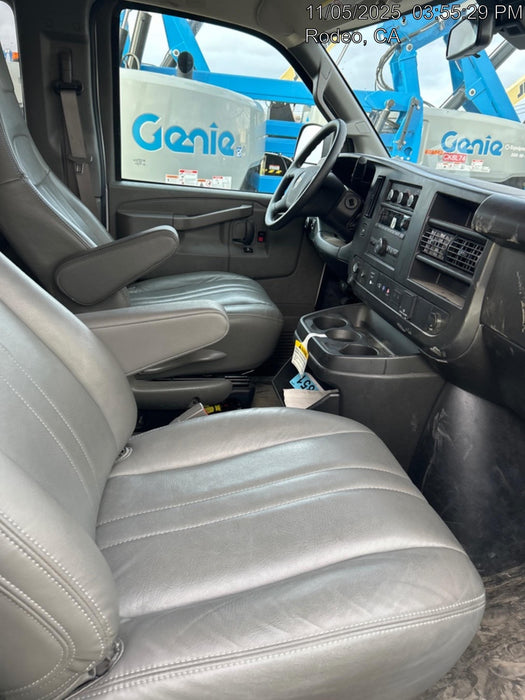 2025 CHEVROLET Express Van - Rental
