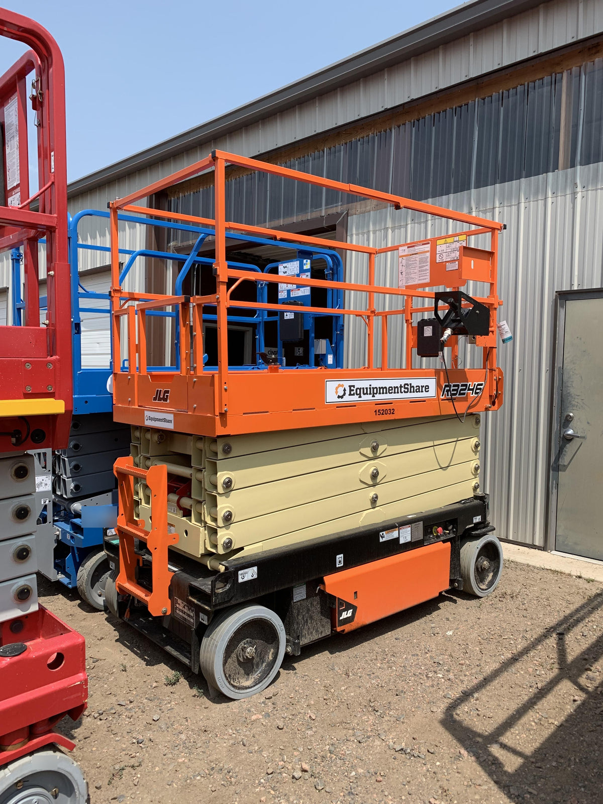 2021 JLG R3246