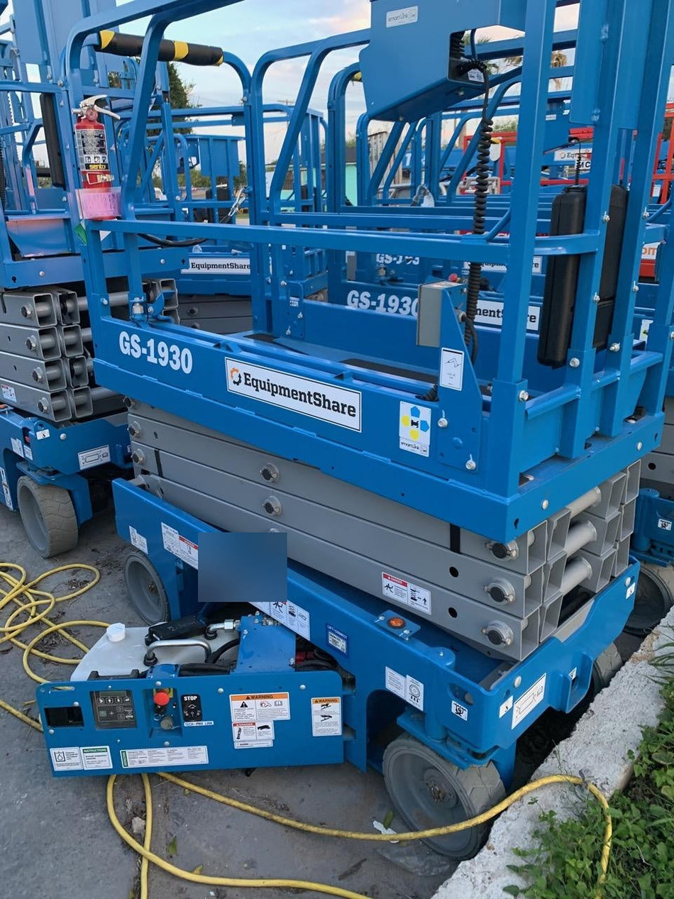 2019 Genie GS-1930 Fixed rails with chain Entry