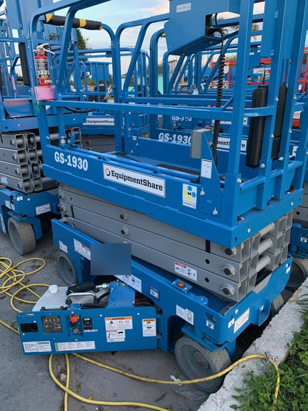 2019 Genie GS-1930 Fixed rails with chain Entry