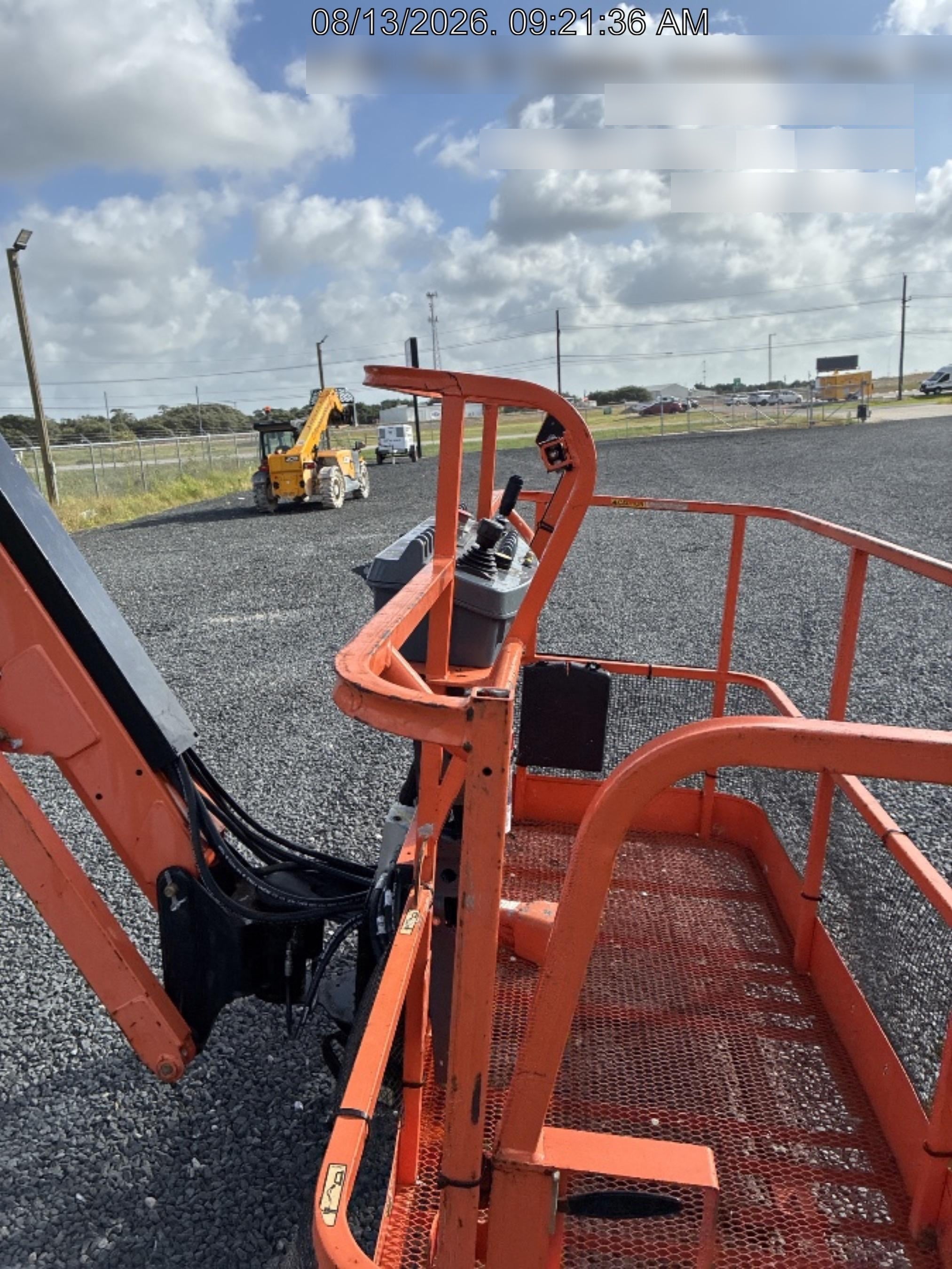 2019 JLG 800AJ