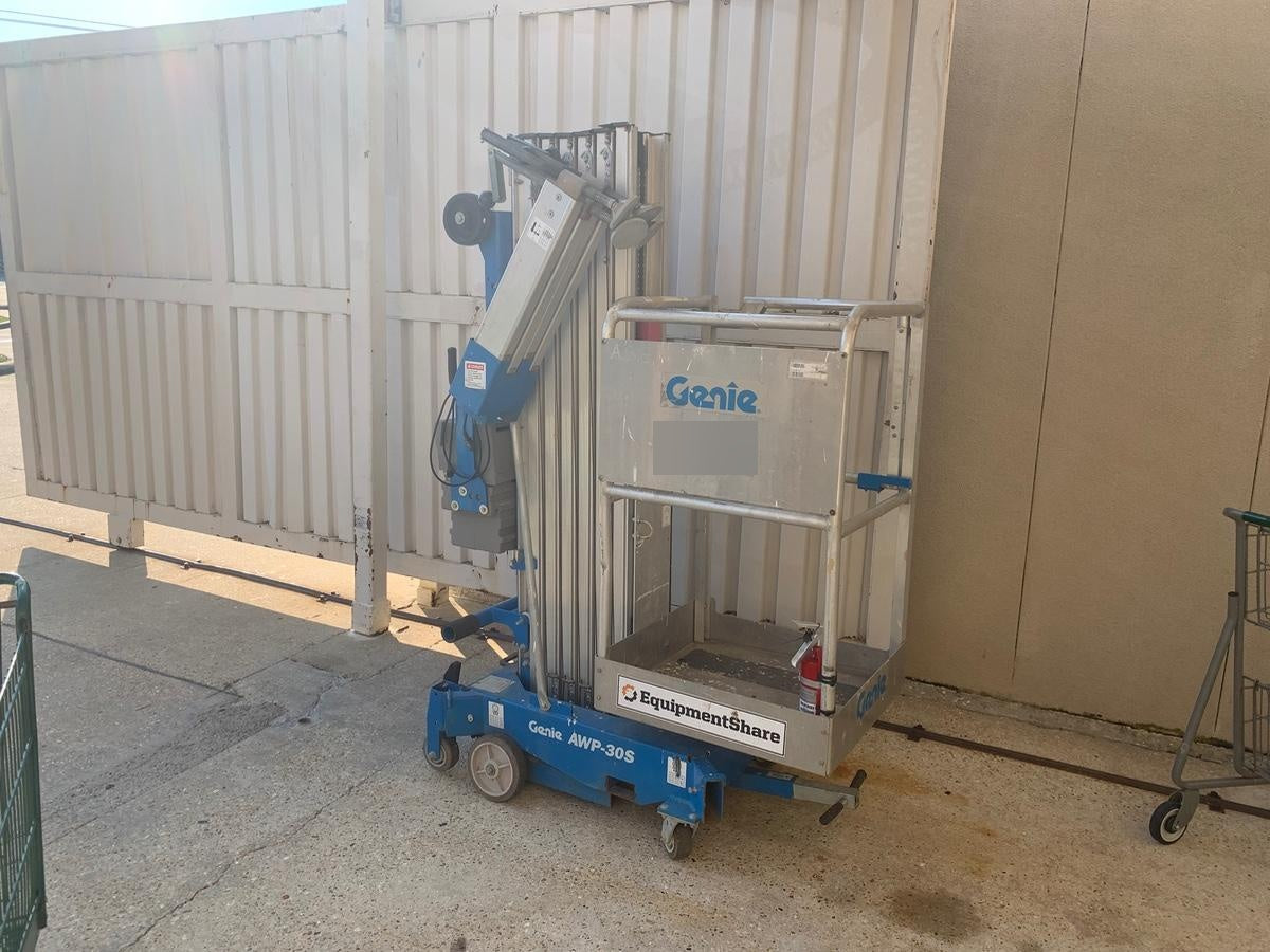 2019 GENIE AWP-30S