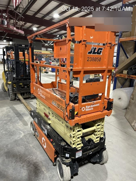 2022 JLG ES1932