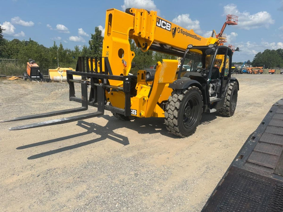 2025 JCB 512-56