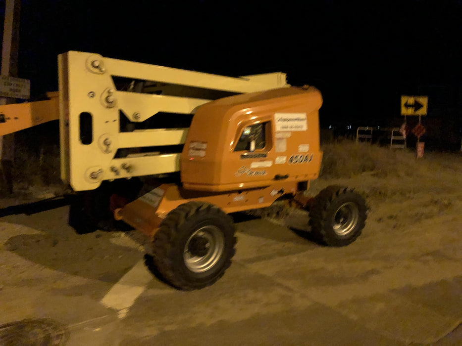 2019 JLG 450AJ