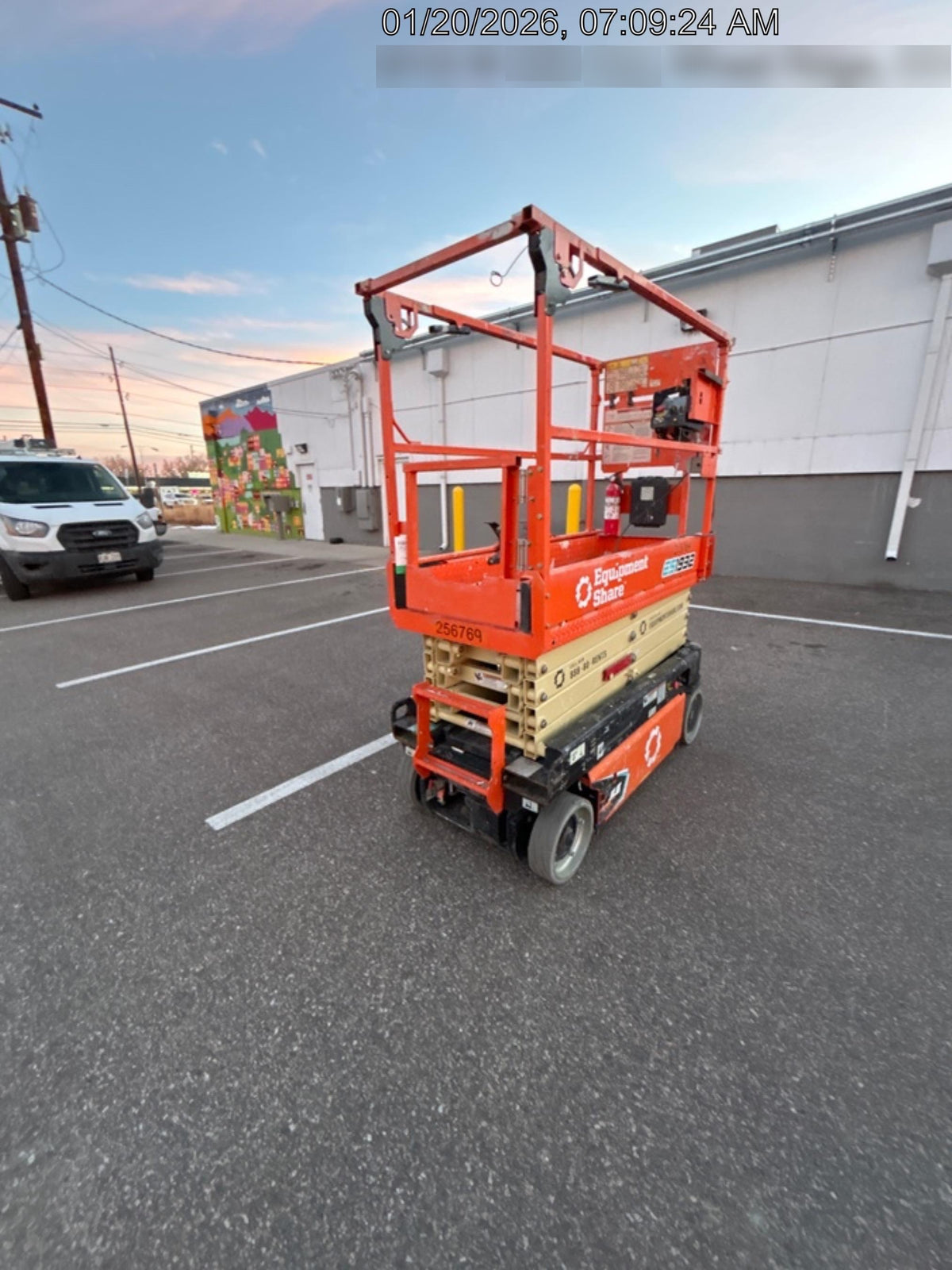 2022 JLG ES1932
