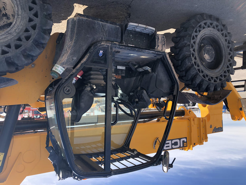 2020 JCB 510-56 Canopy, 74 HP, Solid Tires, STD Worklight, Beacon, Aux Hydraulics, Lifting Eye, Back up Alarm w/66" Carriage/60" Forks