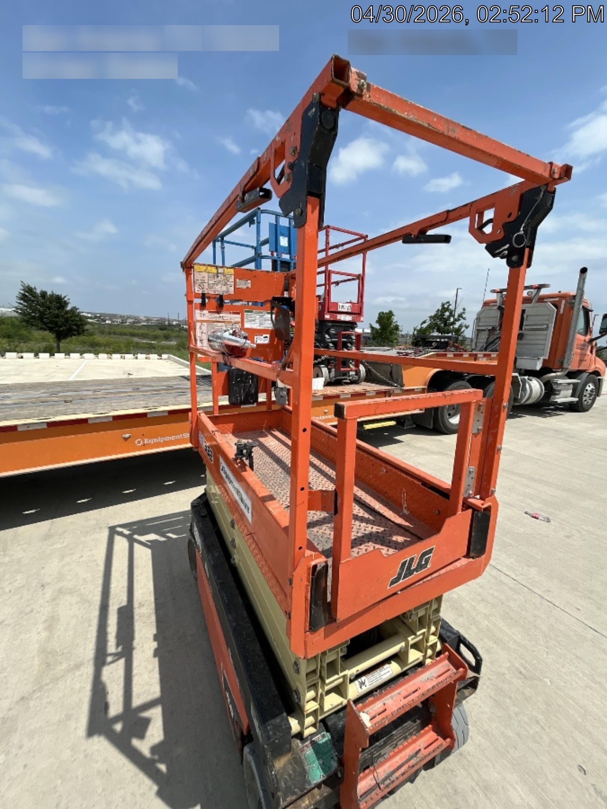 2021 JLG ES1932