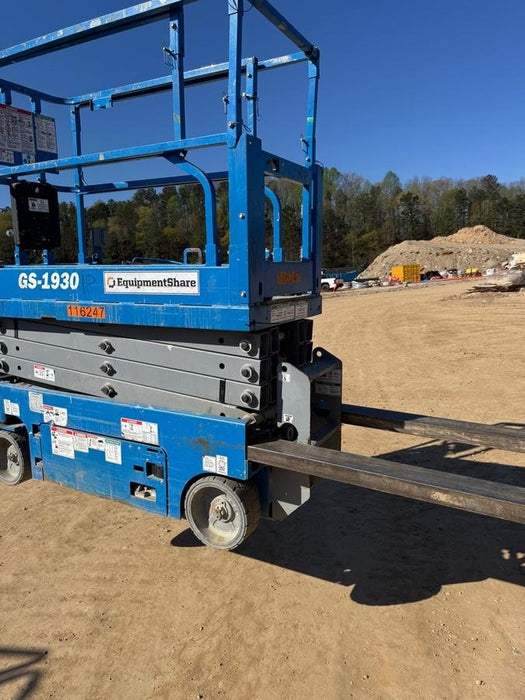 2020 Genie GS-1930 Solid Non Marking Tires, Beacon, Folding rails with half height swing gate