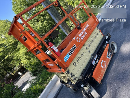2022 JLG ES1932