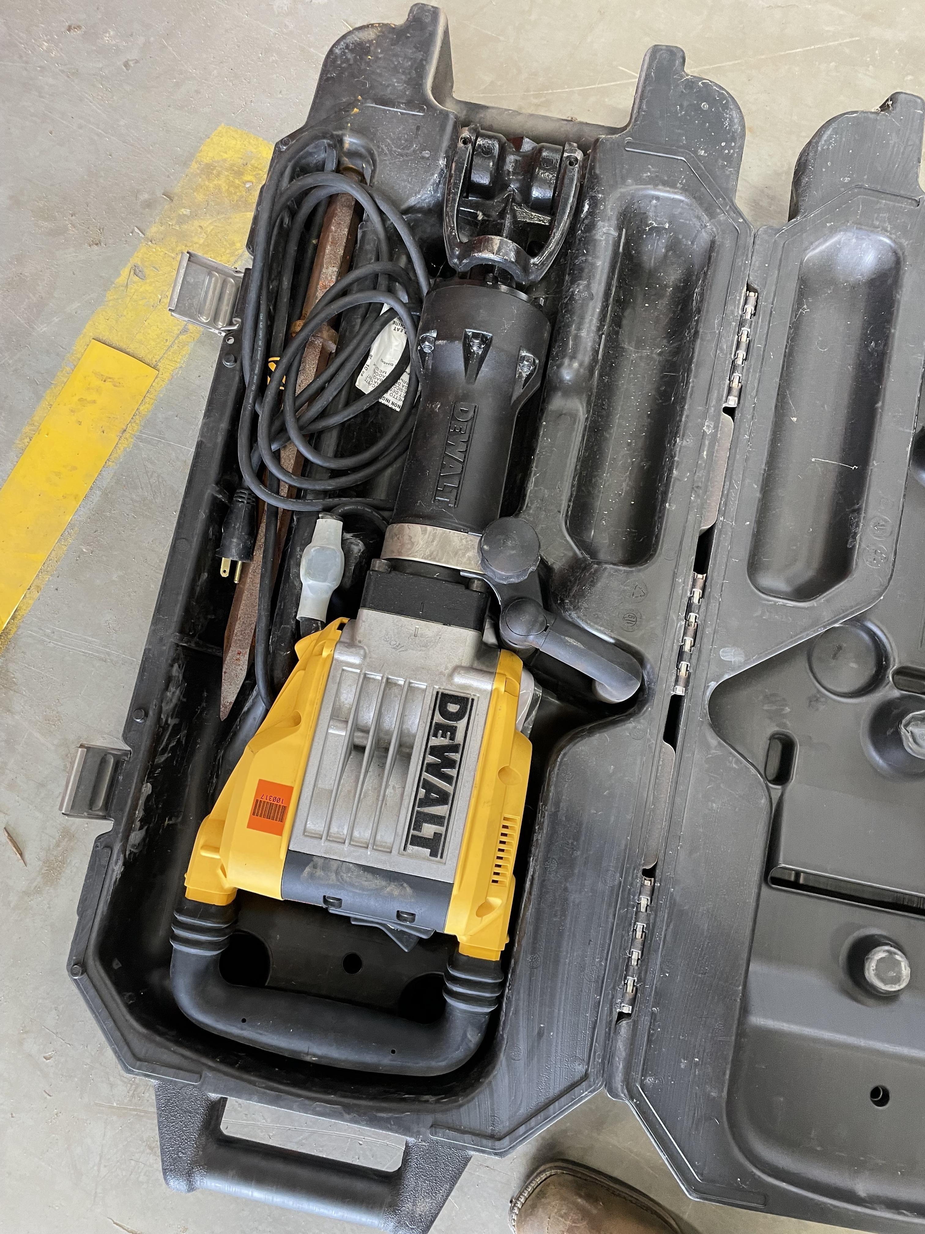 2020 DEWALT D25960K