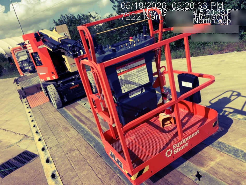 2025 JLG E300AJP