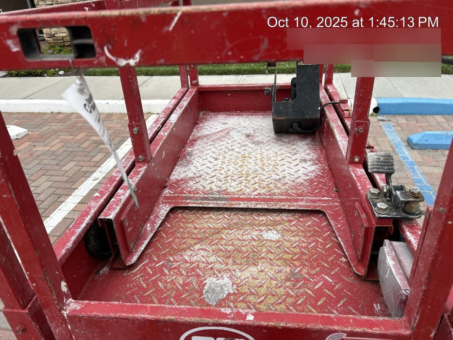 2020 MEC 1330SE Solid NM Tires, Steel Swing out Doors, LCS, Beacon, 900W Inverter