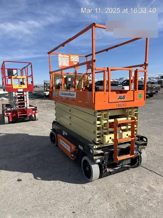 2021 JLG R3246
