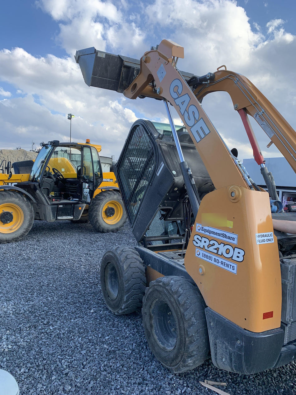 2021 CASE SR210B