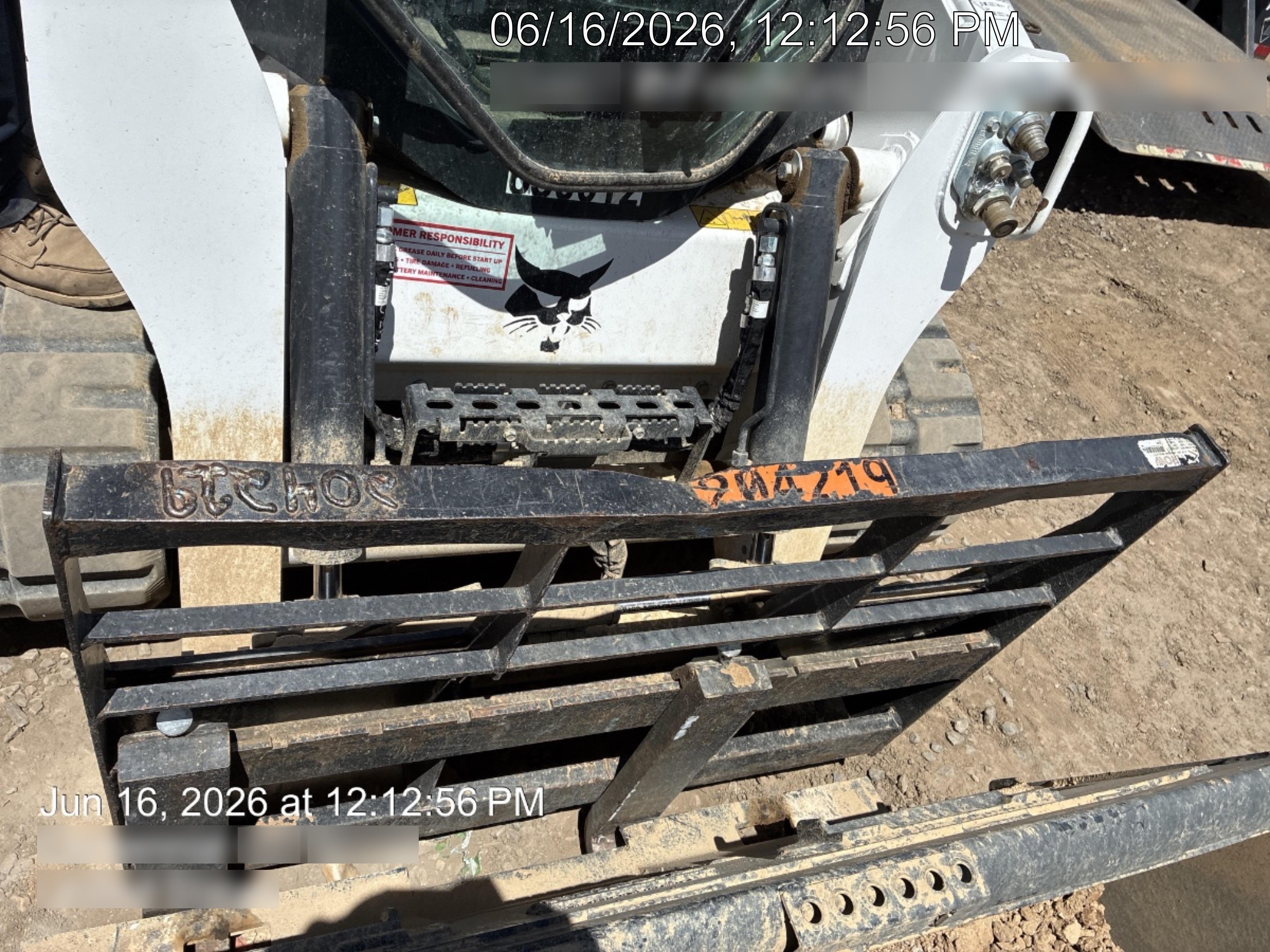 2022 ARROW MATERIAL HANDLING 60" Pallet Forks - Arrow