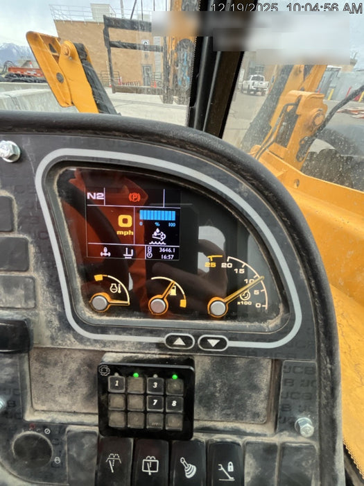 2020 JCB 512-56 Cab/Heat/Air, 109 HP, Solid Tires, STD Worklight, Beacon, Aux Hydraulics, Lifting Eye, Back up Alarm w/66" Carriage/60" Forks