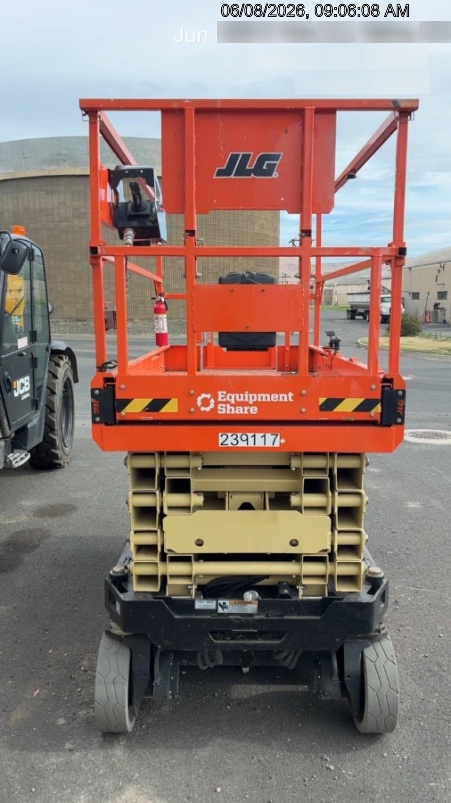 2022 JLG ES3246