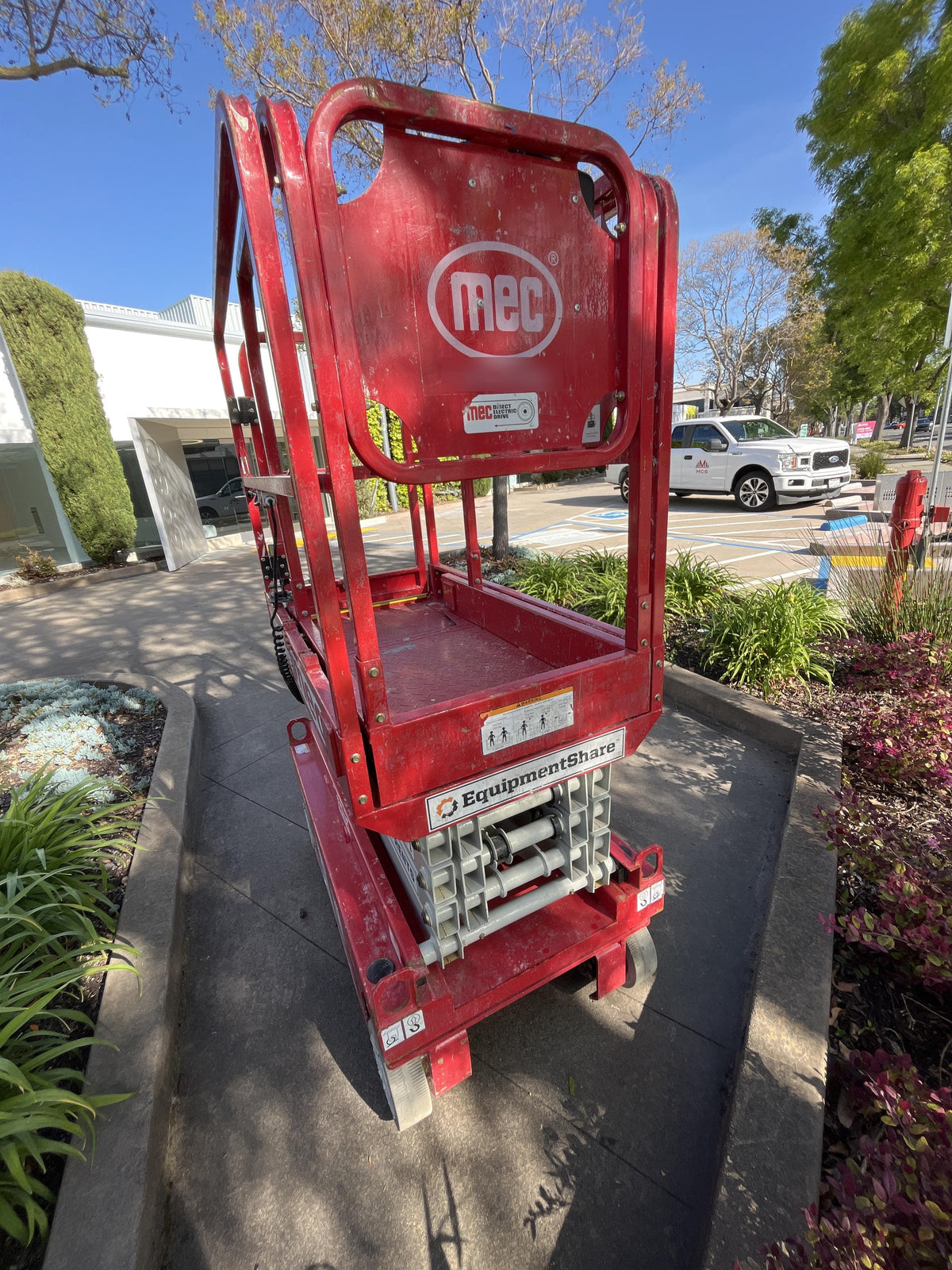 2020 MEC 1330SE Solid NM Tires, Steel Swing out Doors, LCS, Beacon, 900W Inverter